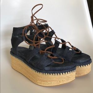 Stuart Weitzman Romanesque